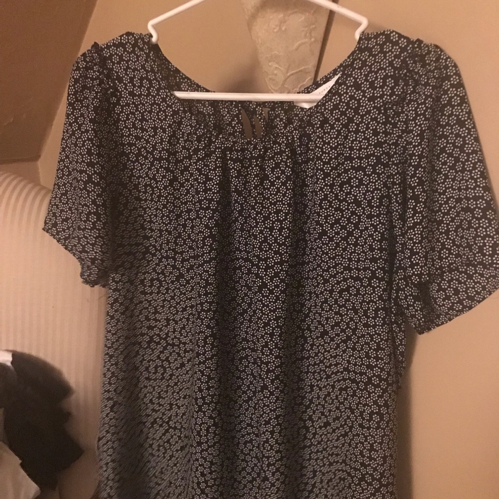 Black Laura Conrad Blouse w/Small White Flowers
